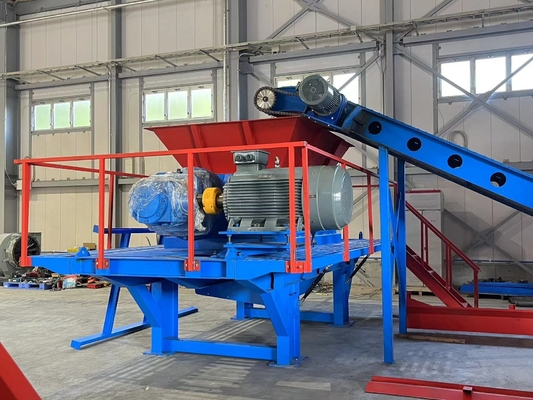 Máquina de trituração de ferro e sucata de aço de 110kW para trituração de dois eixos