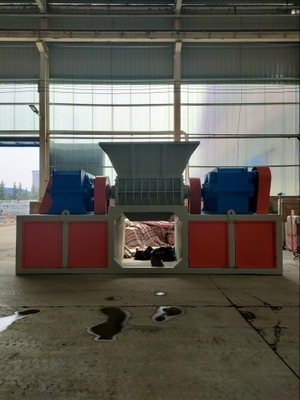 Triturador de metal de aço inoxidável de 110kW para cortar pneus de plástico e pequenos resíduos