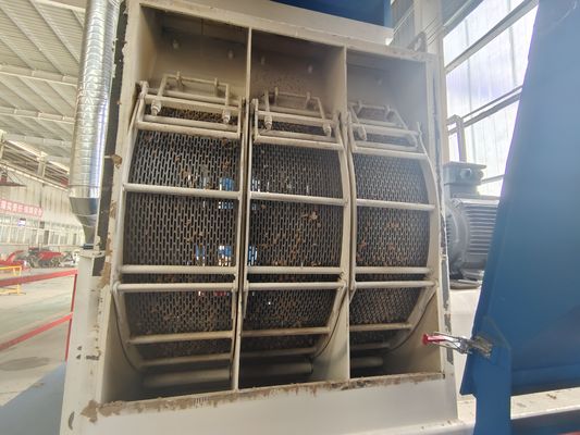 8000 KG Diesel Grain Hammer Mill Crusher Grinder Mobile Crusher para fazer raspagem de serrada