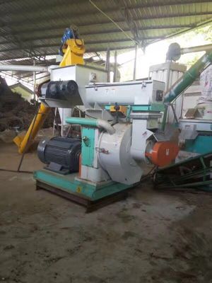 380V Voltagem de plástico triturador triturador de madeira moinho de martelo para pet frasco triturador