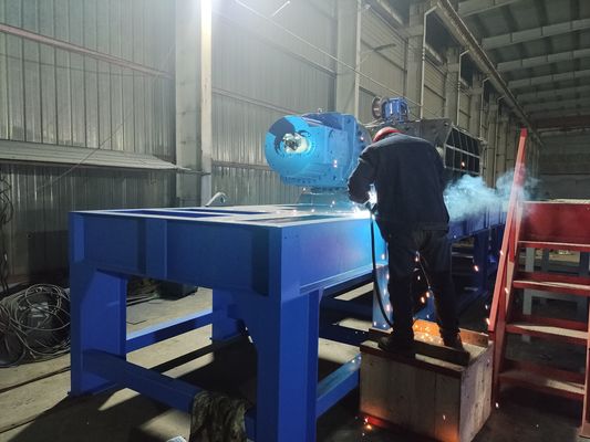 8000KG Triturador de dois eixos para resíduos de madeira Equipamento imprescindível das lojas de alimentos e bebidas